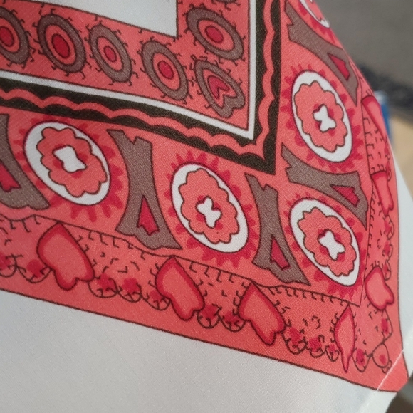 NWT High neck top - Picture 3 of 7